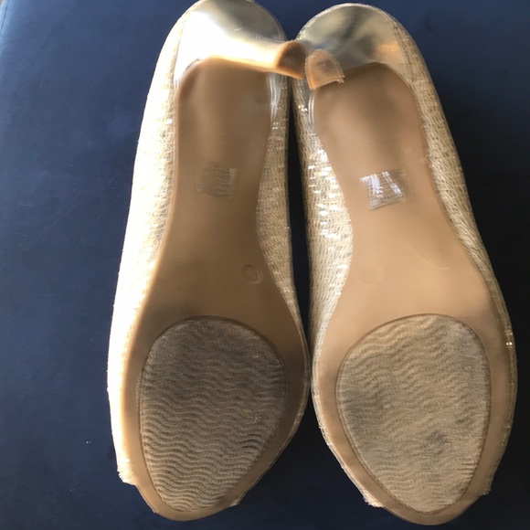 Audrey Brooke Silver/Gold Open Toe Heel Size 9.5 - Picture 4 of 7